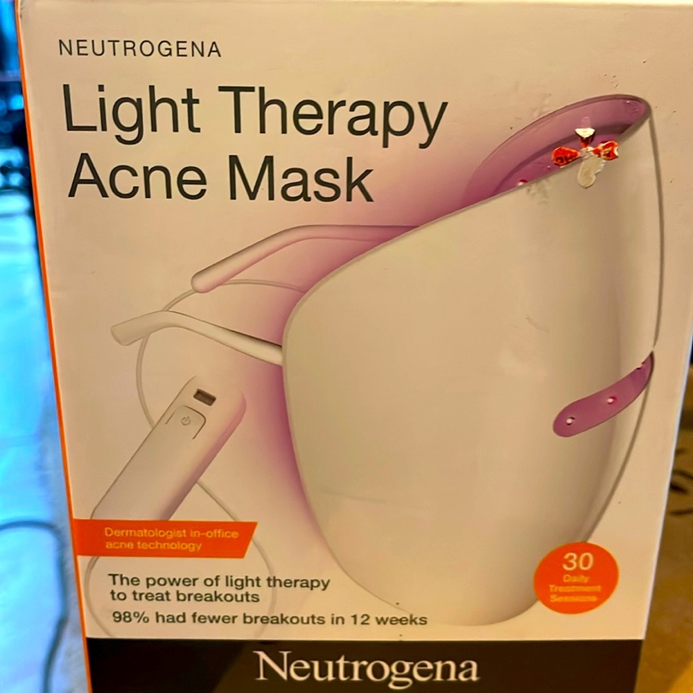 Neutrogena Light Therapy Acne Mask
